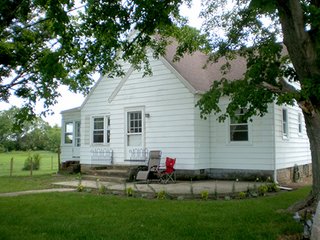 FARM 1 - REAL ESTATE AUCTION, 294+/- Acres - 3 Farms & 7 Tracts